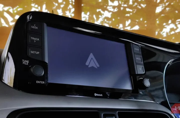 سه دلیل برای اینکه دیگر هرگز از Android Auto بی‌سیم استفاده نمی‌کنم