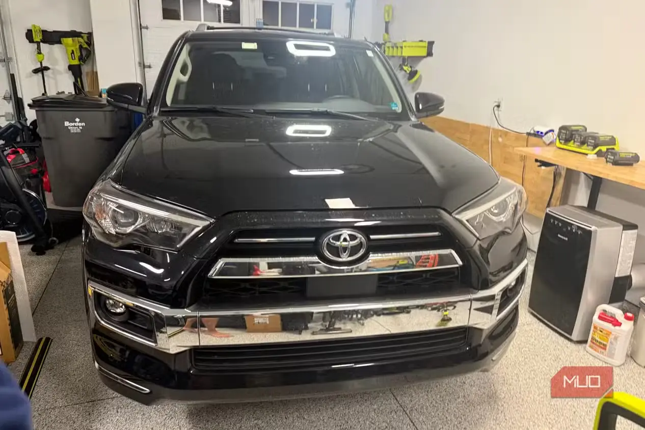 نمای روبهروی جلوپنجره Toyota 4Runner مدل 2021