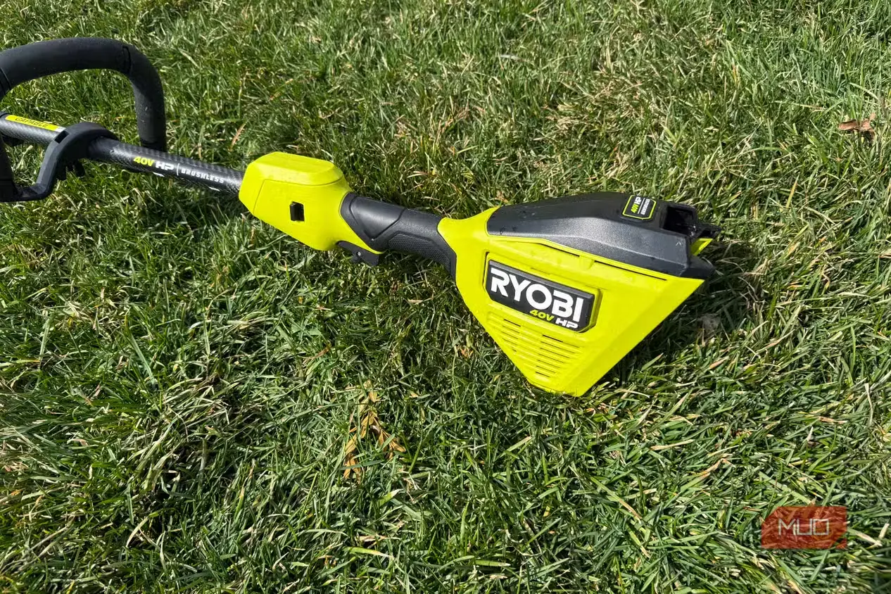 محفظه باتری حاشیه‌زن نخی Ryobi