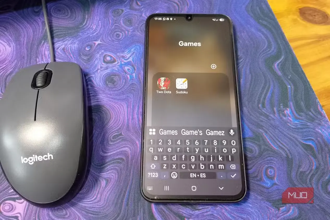 ساخت پوشهای با نام «بازیها» در Samsung Galaxy و قراردادن برنامههای بازی مشابه درون آن