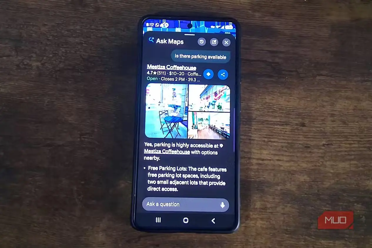 نمایش اطلاعات پارکینگ Mestiza Coffeehouse در Ask Maps گوگل مپس روی صفحه گوشی هوشمند