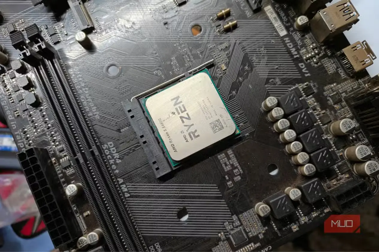 نمای پردازنده مدل Ryzen 5600G