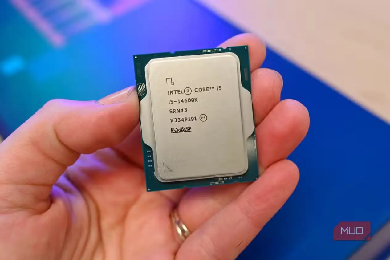نمای جلویی پردازنده نسل چهاردهم Intel Core i5