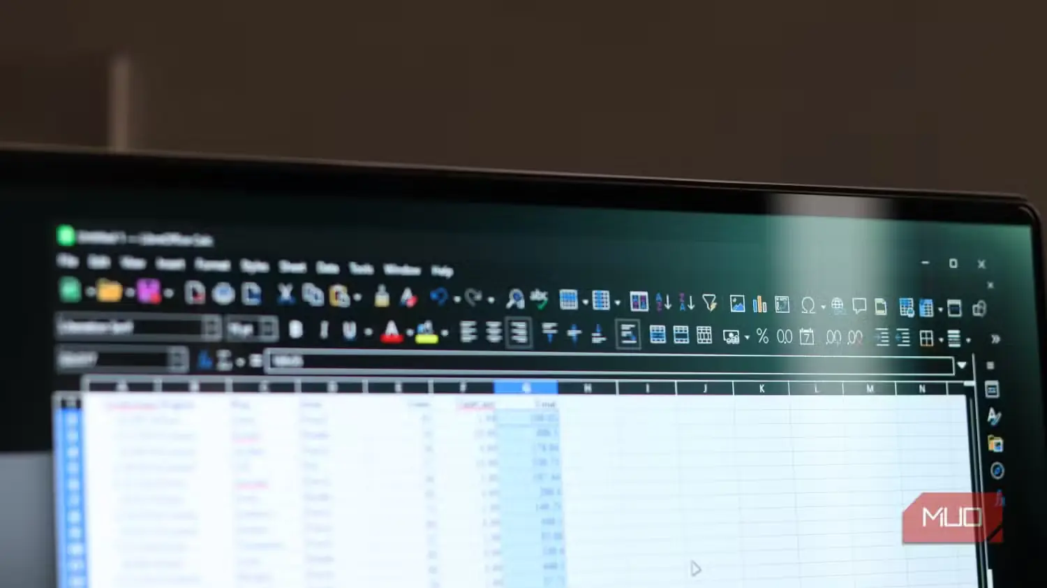 نوار منوهای برنامه LibreOffice Calc