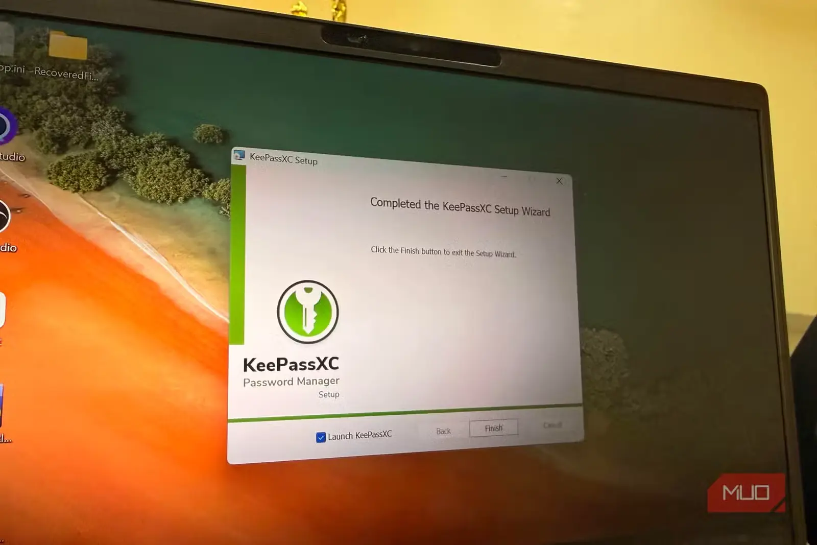 فرایند نصب برنامه KeePassXC