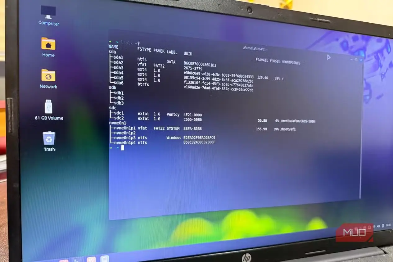 چند درایو حاوی Linux Mint