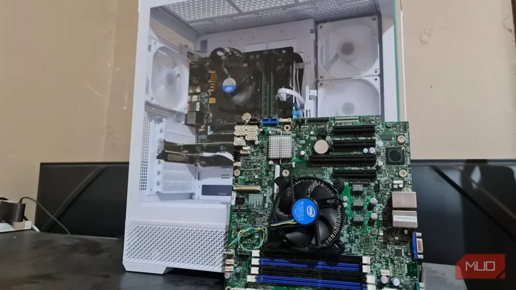 VMware سرور قدیمی آزمایشگاه خانگی‌ام را کنار گذاشت و Proxmox VE جای آن را گرفت